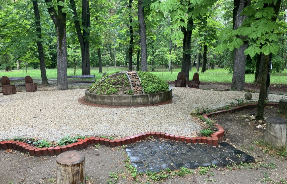 10. Szent Korona domb
